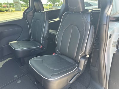2025 Chrysler Pacifica PACIFICA LIMITED