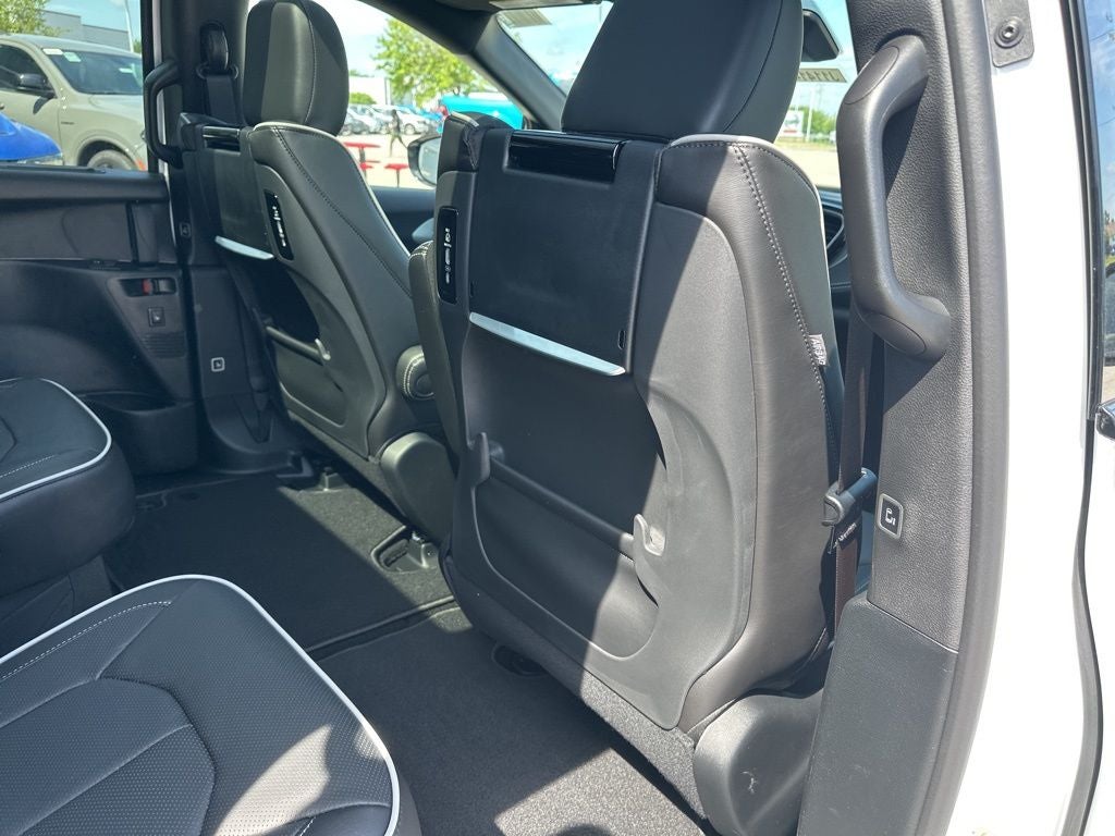 2025 Chrysler Pacifica Limited - Photo 45