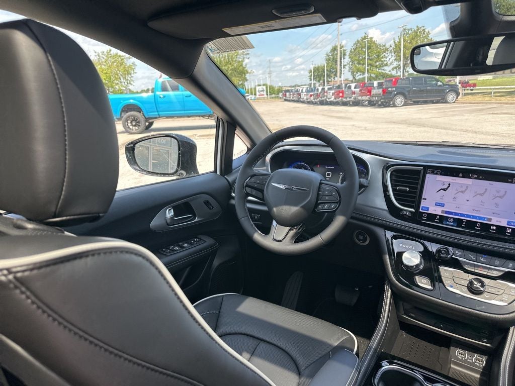 2025 Chrysler Pacifica Limited - Photo 50