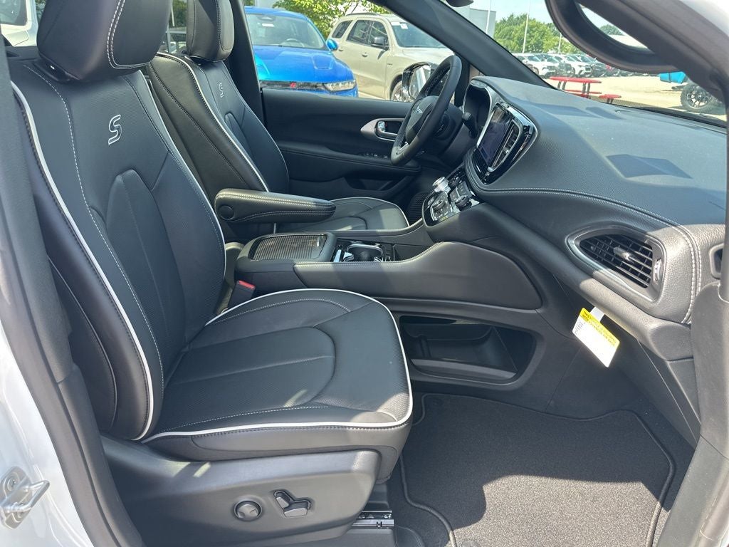 2025 Chrysler Pacifica Limited - Photo 54