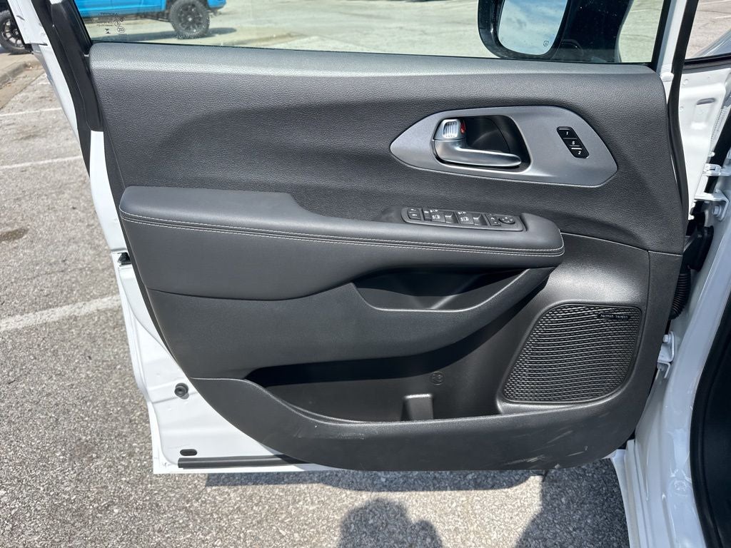 2025 Chrysler Pacifica Limited - Photo 58