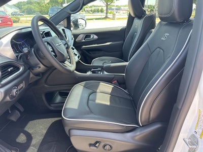 2025 Chrysler Pacifica PACIFICA LIMITED