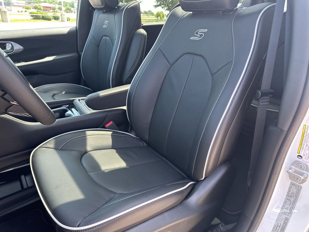 2025 Chrysler Pacifica Limited - Photo 61