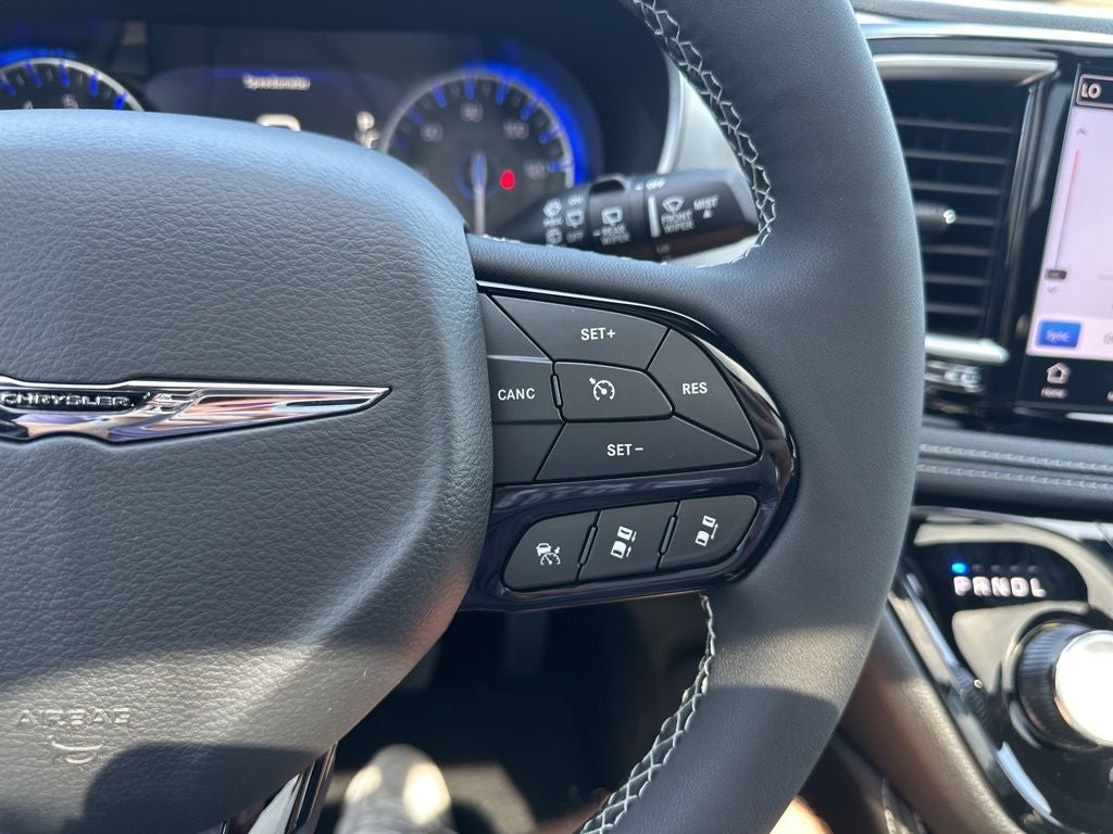 2025 Chrysler Pacifica PACIFICA LIMITED