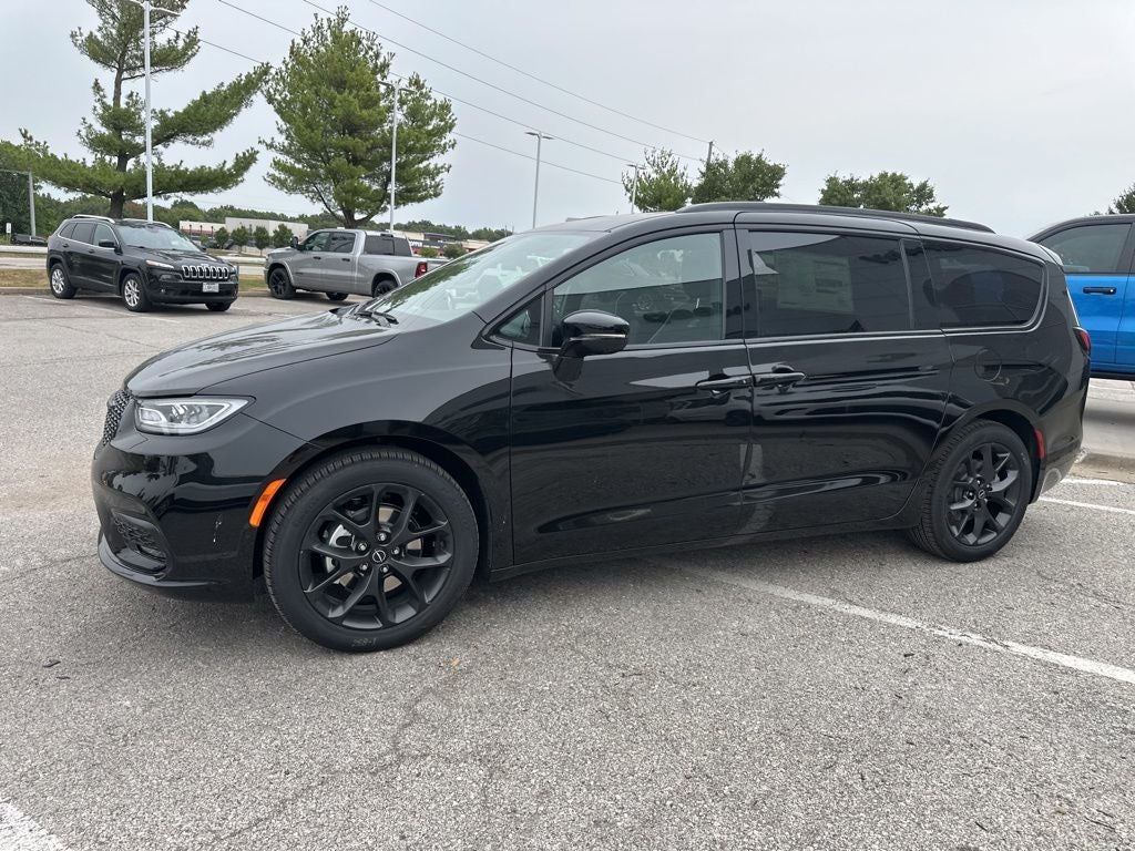 2026 Chrysler Pacifica PACIFICA LIMITED