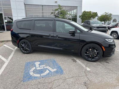 2026 Chrysler Pacifica PACIFICA LIMITED