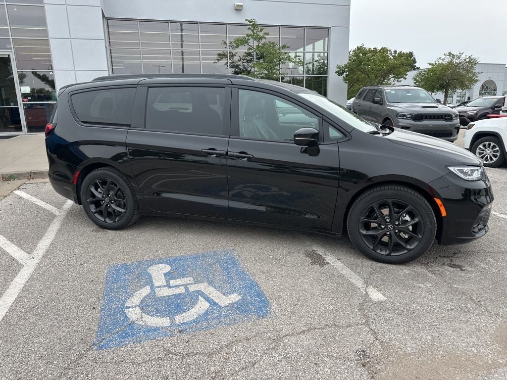 2026 Chrysler Pacifica PACIFICA LIMITED