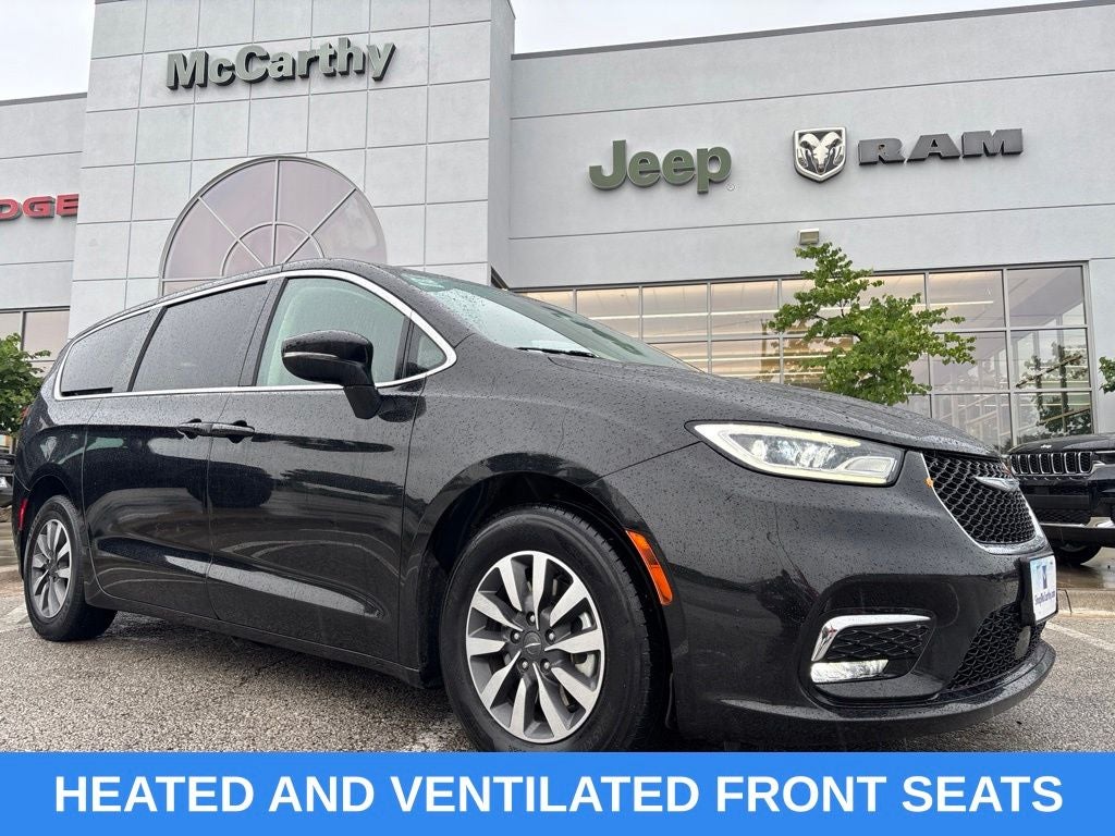2023 Chrysler Pacifica Hybrid Touring L