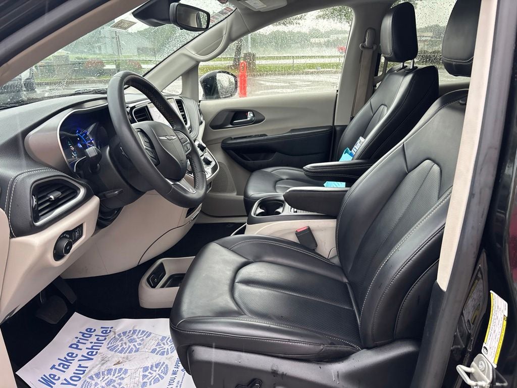 2023 Chrysler Pacifica Hybrid Touring L