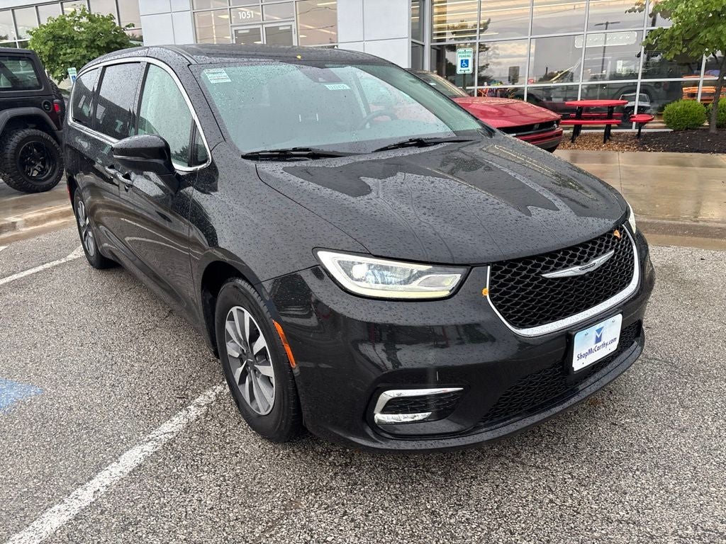 2023 Chrysler Pacifica Hybrid Touring L