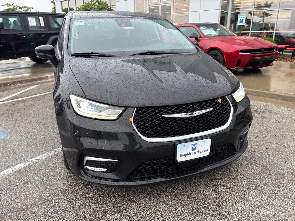 2023 Chrysler Pacifica Hybrid Touring L
