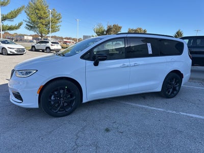 2026 Chrysler Pacifica PACIFICA SELECT AWD