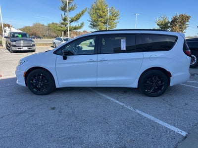 2026 Chrysler Pacifica PACIFICA SELECT AWD