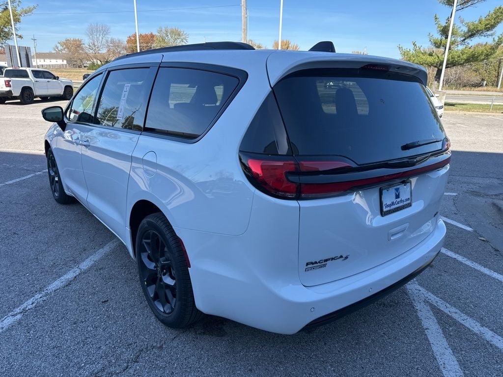 2026 Chrysler Pacifica PACIFICA SELECT AWD