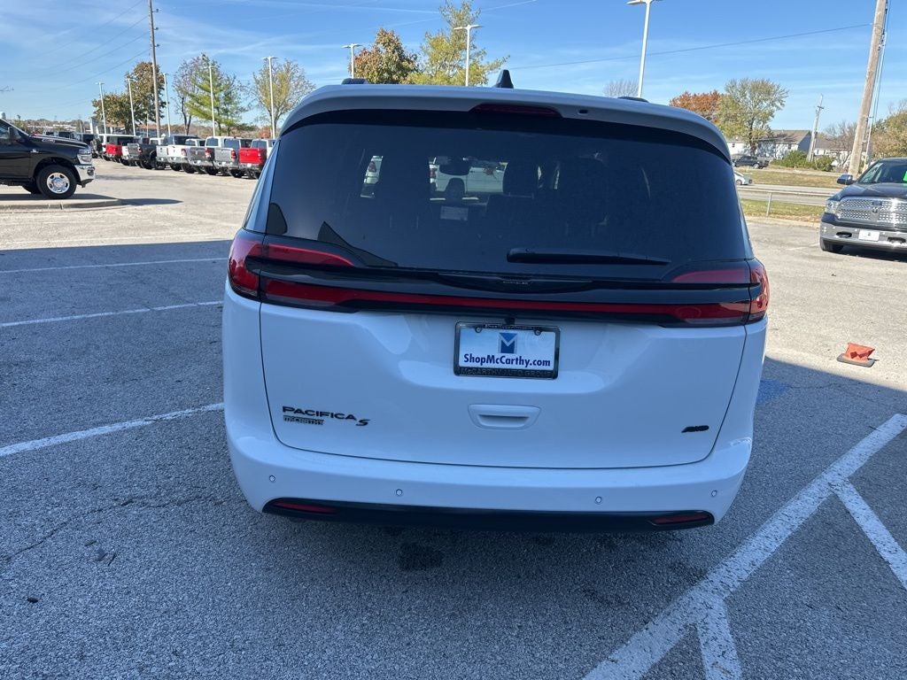 2026 Chrysler Pacifica PACIFICA SELECT AWD