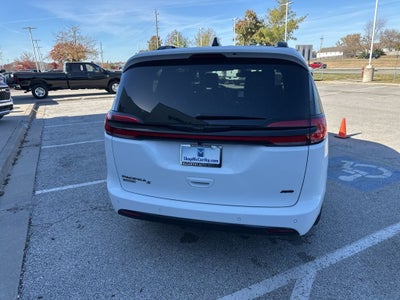 2026 Chrysler Pacifica PACIFICA SELECT AWD