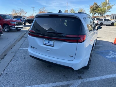 2026 Chrysler Pacifica PACIFICA SELECT AWD