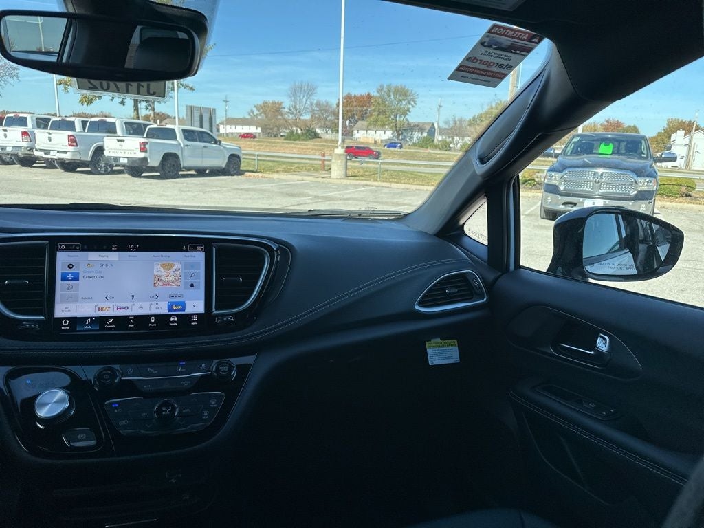 2026 Chrysler Pacifica PACIFICA SELECT AWD
