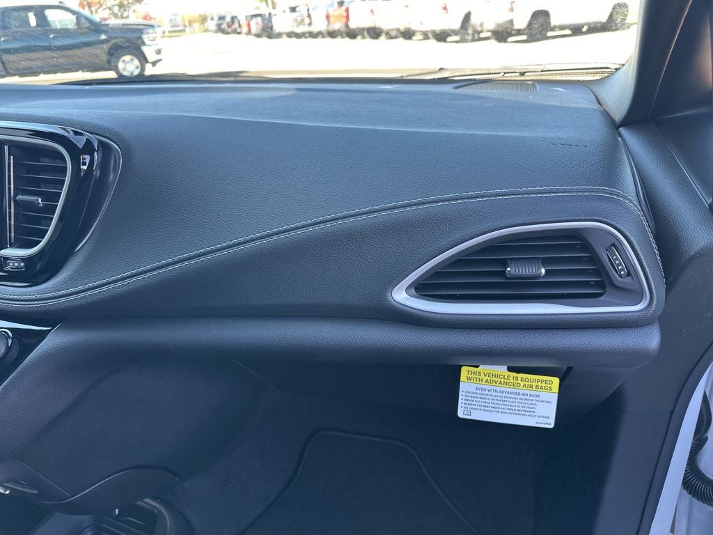 2026 Chrysler Pacifica PACIFICA SELECT AWD