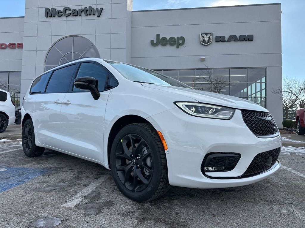 2026 Chrysler Pacifica