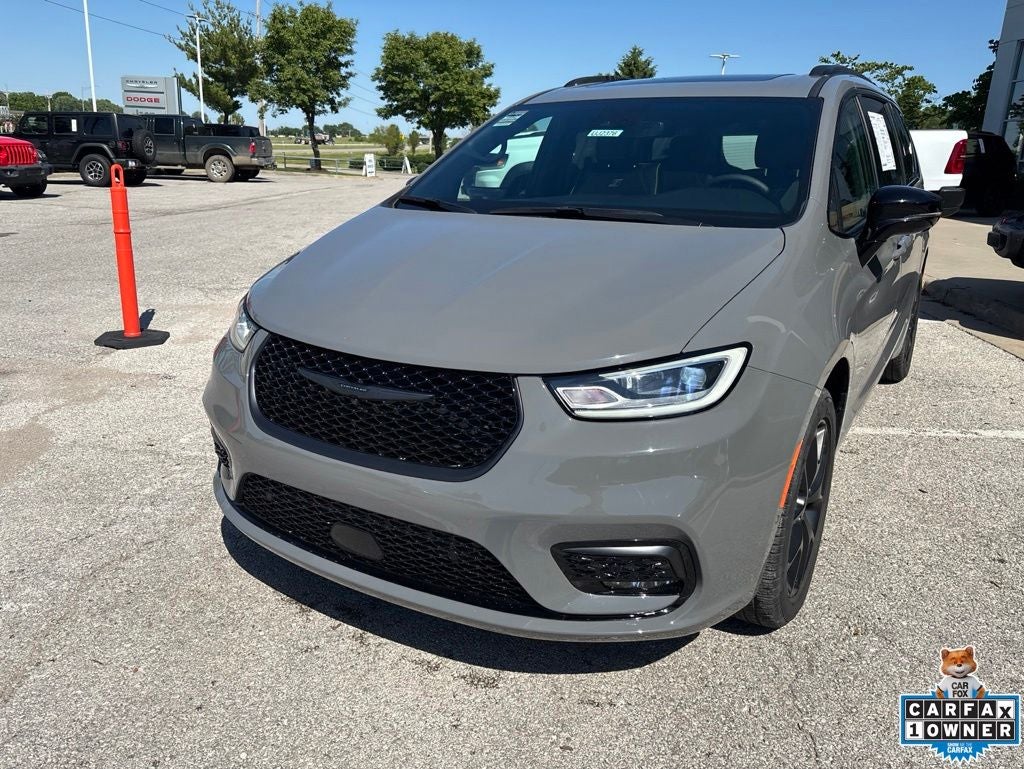 2025 Chrysler Pacifica Limited AWD