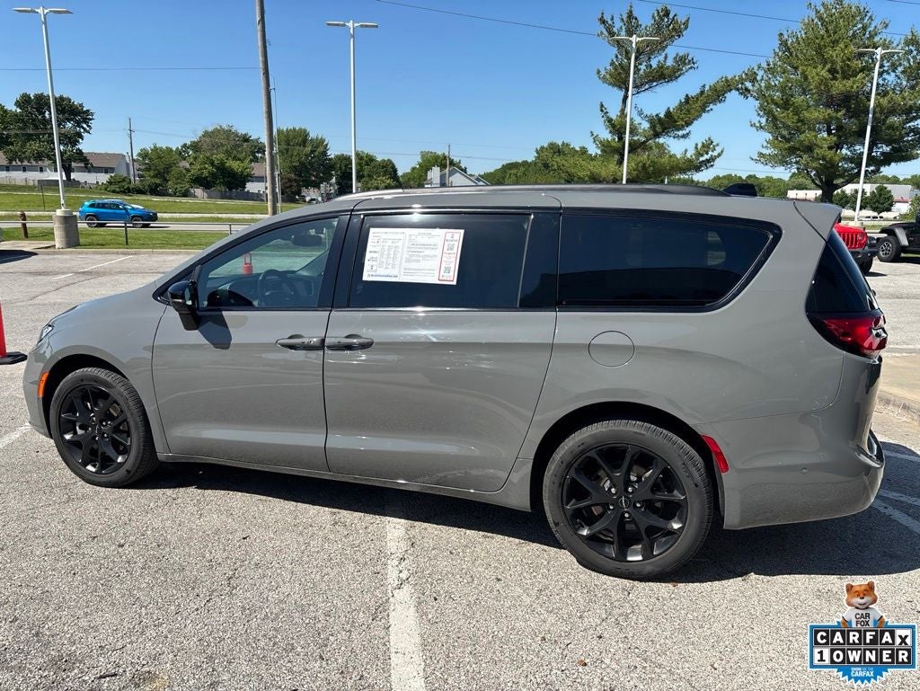 2025 Chrysler Pacifica Limited AWD