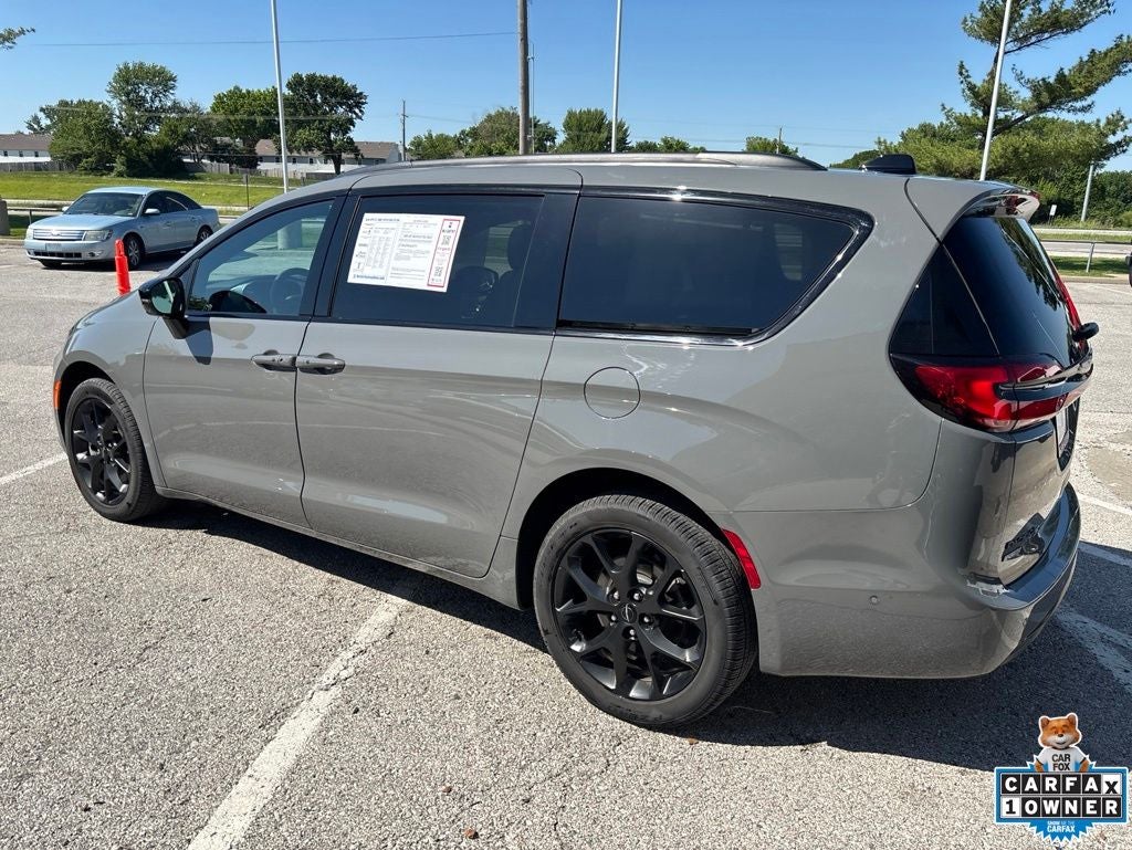 2025 Chrysler Pacifica Limited AWD