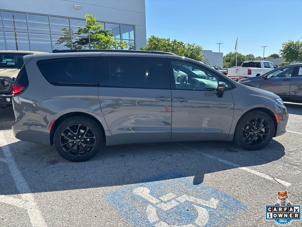 2025 Chrysler Pacifica Limited AWD