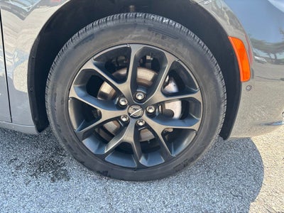 2025 Chrysler Pacifica Limited AWD
