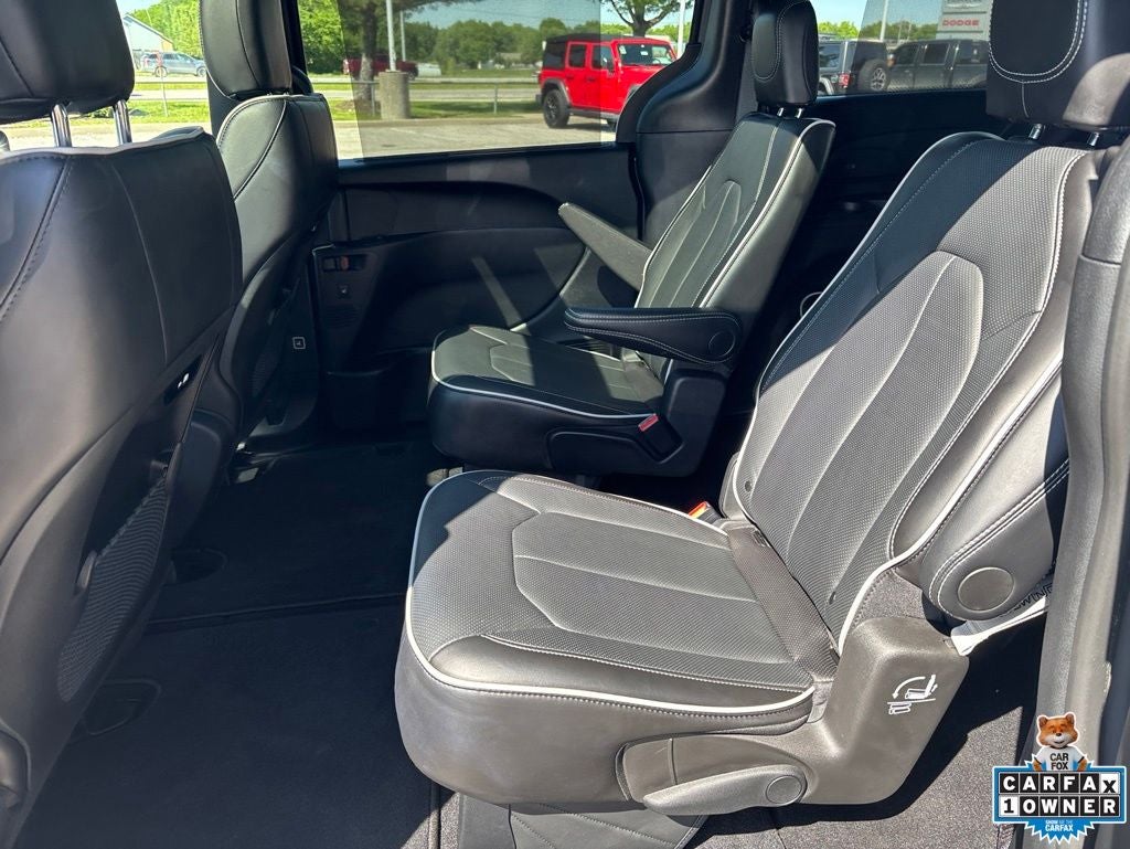 2025 Chrysler Pacifica Limited AWD