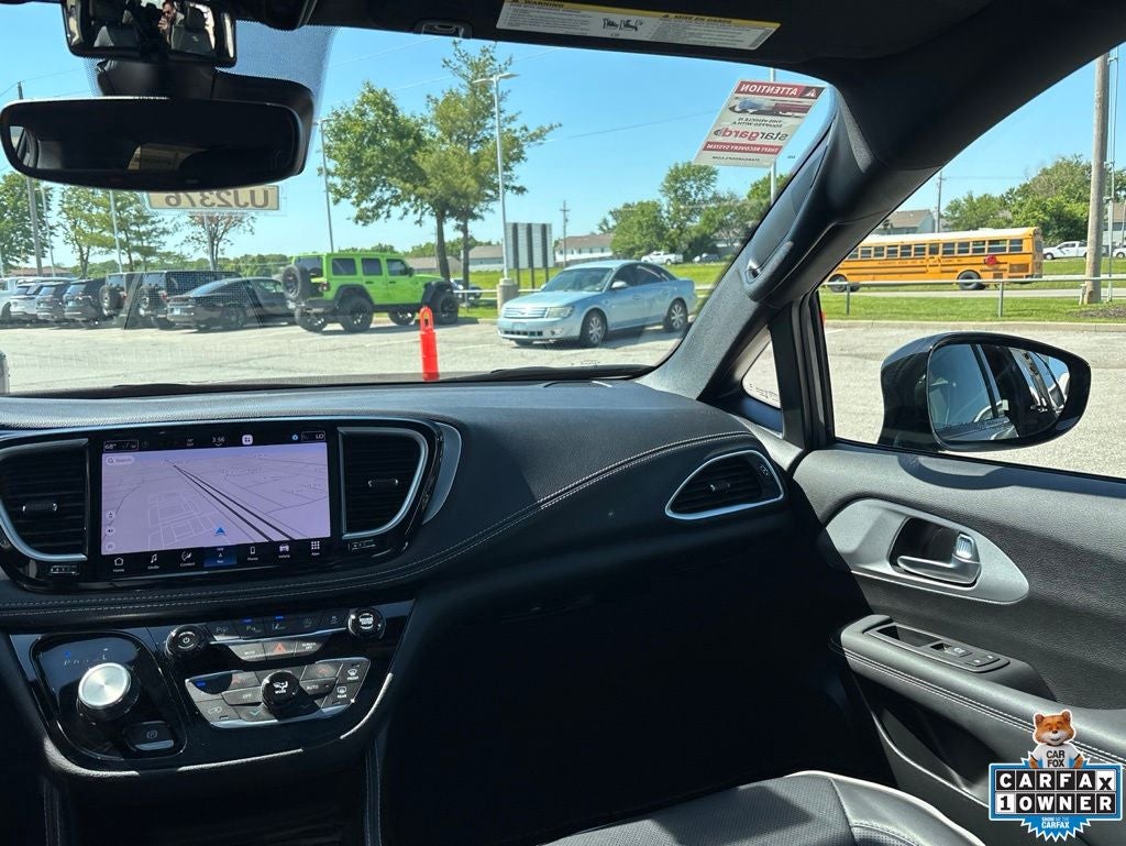 2025 Chrysler Pacifica Limited AWD
