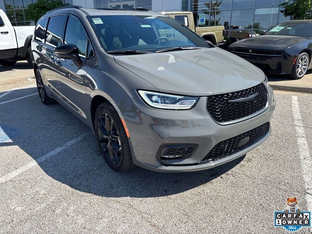 2025 Chrysler Pacifica Limited AWD