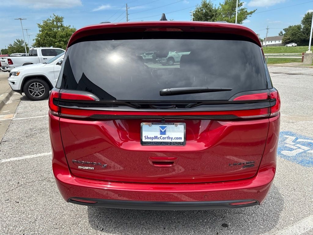 2027 Chrysler Pacifica PACIFICA LIMITED AWD