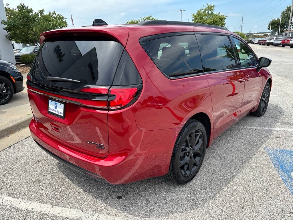 2027 Chrysler Pacifica PACIFICA LIMITED AWD