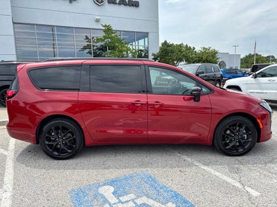 2027 Chrysler Pacifica PACIFICA LIMITED AWD