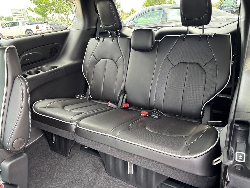 2027 Chrysler Pacifica PACIFICA LIMITED AWD