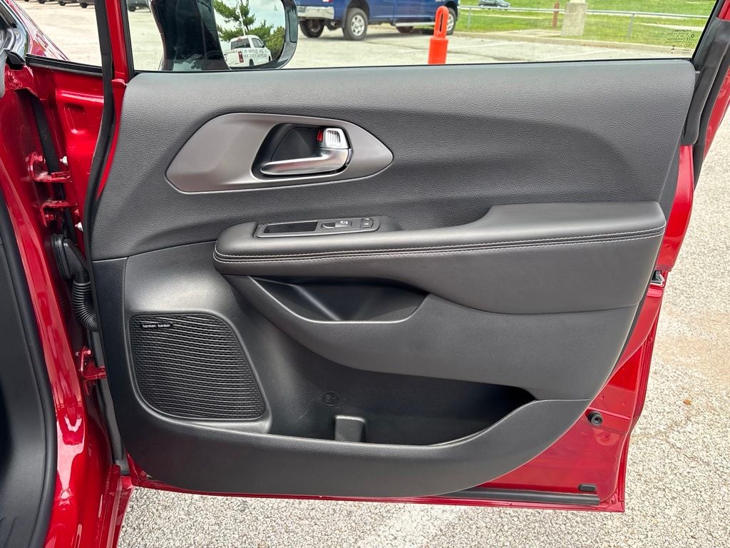 2027 Chrysler Pacifica PACIFICA LIMITED AWD
