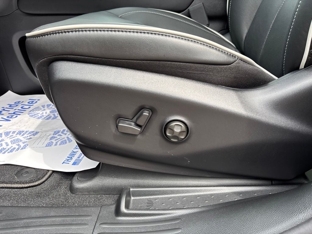 2027 Chrysler Pacifica PACIFICA LIMITED AWD