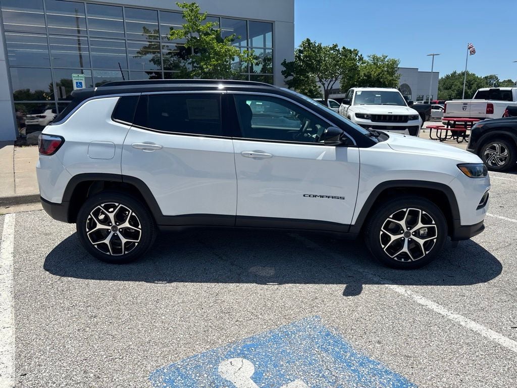 2026 Jeep Compass COMPASS LIMITED 4X4