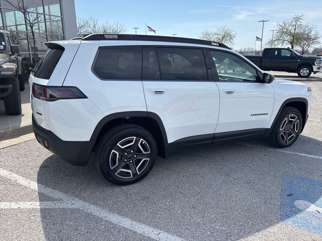 2026 Jeep Cherokee CHEROKEE LAREDO 4X4