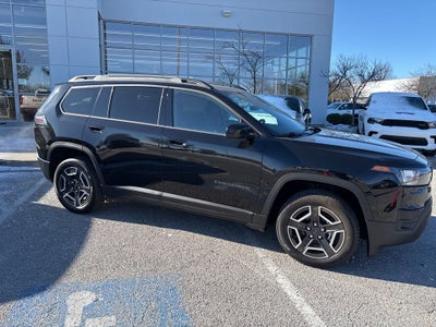 2026 Jeep Cherokee CHEROKEE LAREDO 4X4