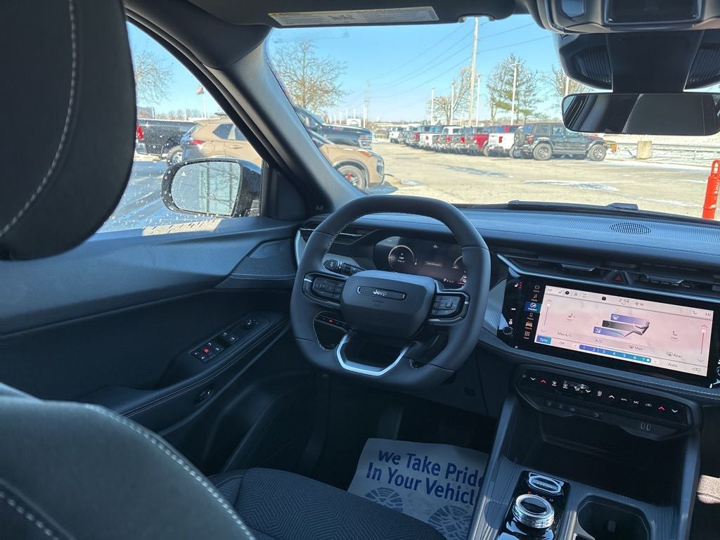 2026 Jeep Cherokee CHEROKEE LAREDO 4X4