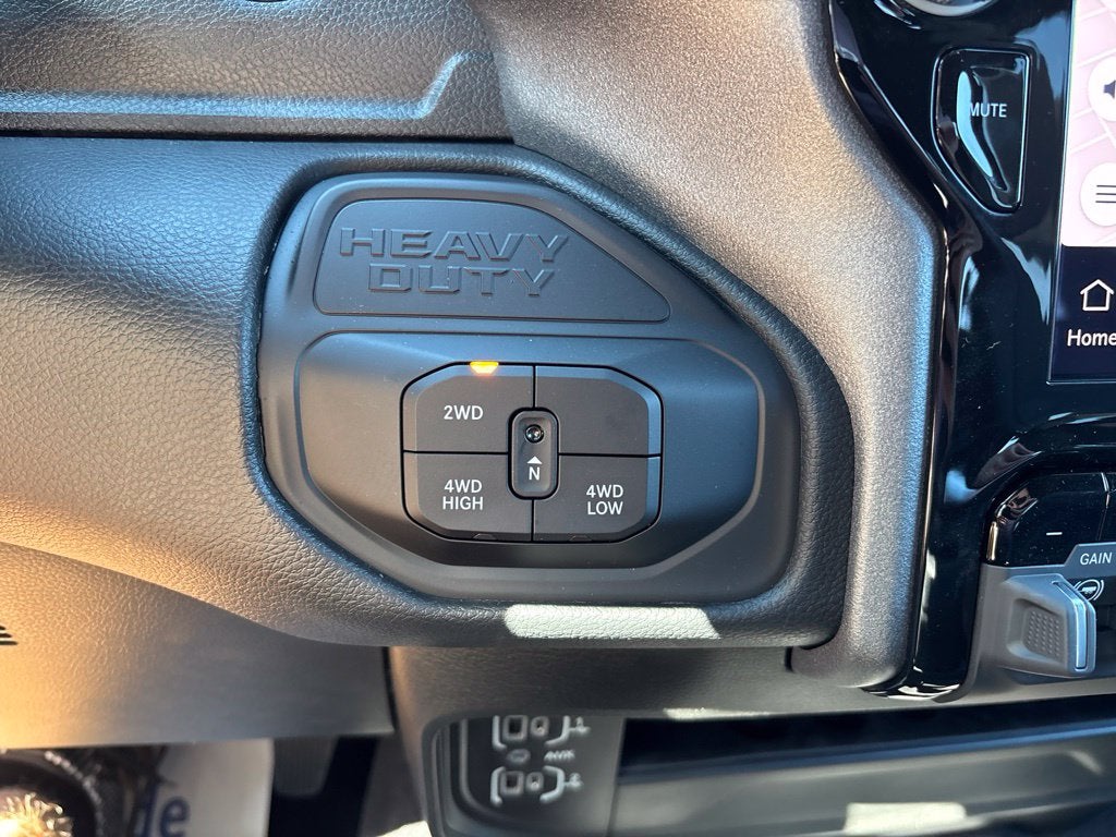 2027 RAM Ram 3500 RAM 3500 TRADESMAN CREW CAB 4X4 6'4' BOX