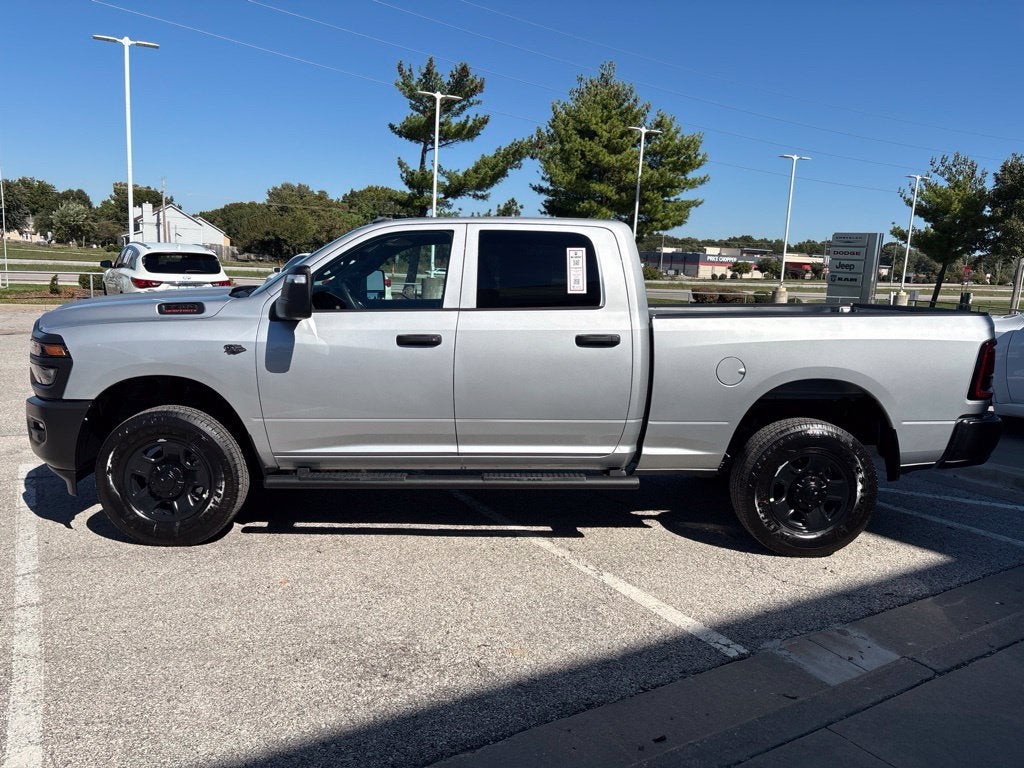 2027 RAM Ram 3500 RAM 3500 TRADESMAN CREW CAB 4X4 6'4' BOX