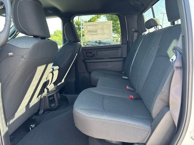 2027 RAM Ram 3500 RAM 3500 TRADESMAN CREW CAB 4X4 6'4' BOX