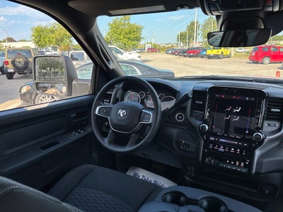 2027 RAM Ram 3500 RAM 3500 TRADESMAN CREW CAB 4X4 6'4' BOX
