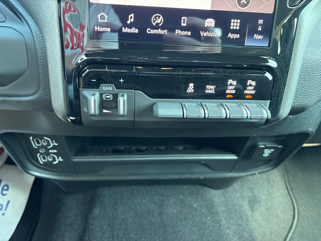2027 RAM Ram 3500 RAM 3500 TRADESMAN CREW CAB 4X4 6'4' BOX