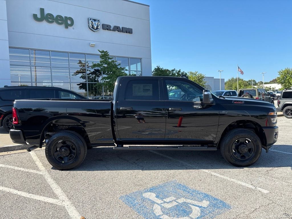 2027 RAM Ram 3500 RAM 3500 TRADESMAN CREW CAB 4X4 6'4' BOX