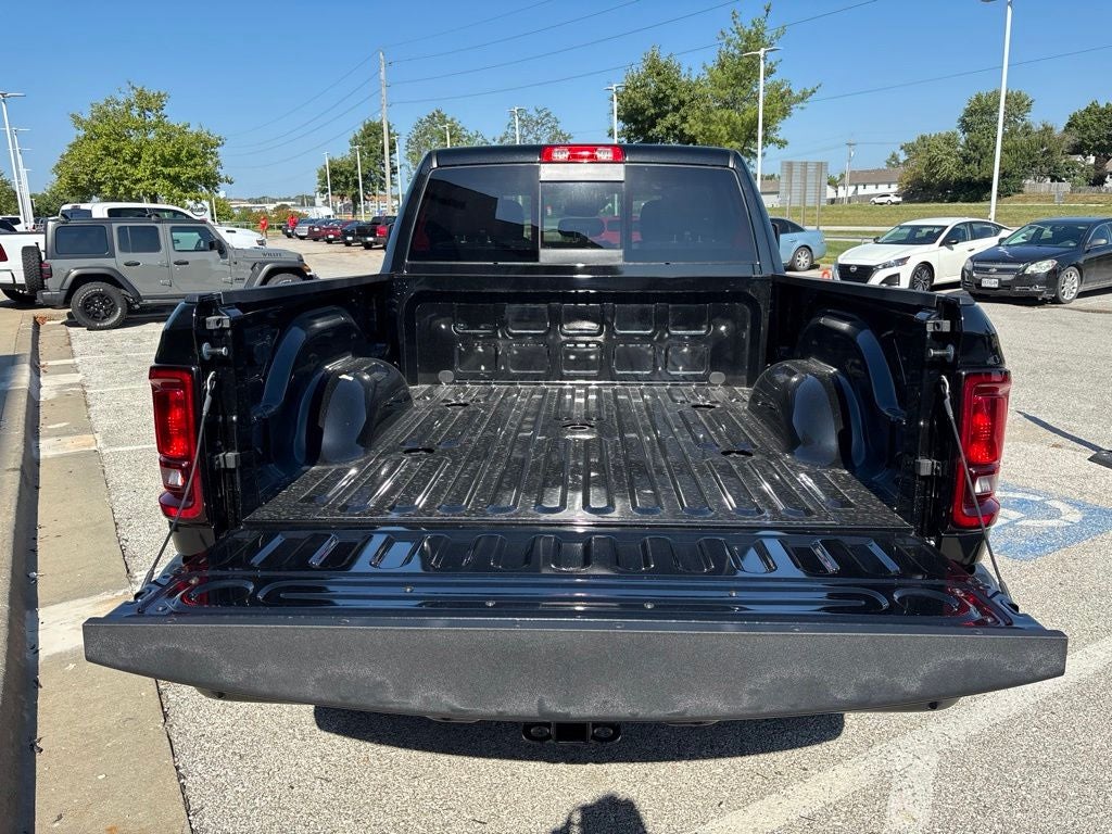 2027 RAM Ram 3500 RAM 3500 TRADESMAN CREW CAB 4X4 6'4' BOX