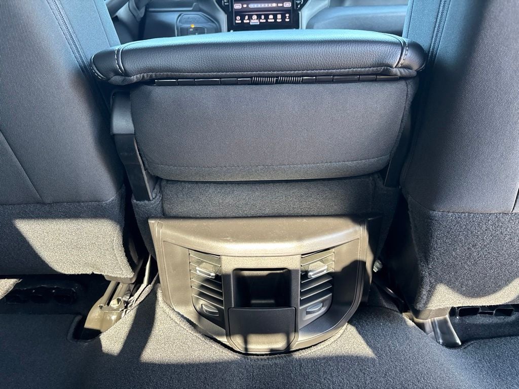 2027 RAM Ram 3500 RAM 3500 TRADESMAN CREW CAB 4X4 6'4' BOX